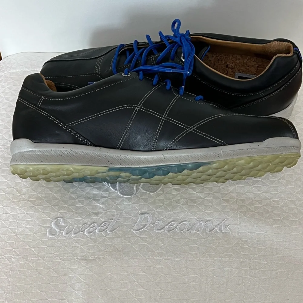 Mens size 11 FOOT JOY VERSALUXE all leather golf shoe. No longer made. - Picture 3 of 10